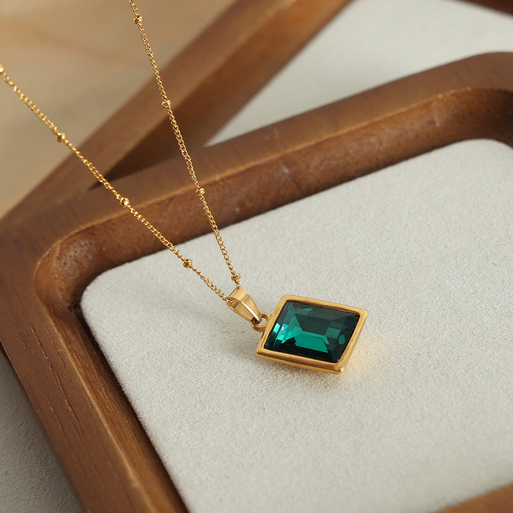 Golden Geometric Square Pendant Clavicle Chain Necklace - Women's Luxury Jewelry