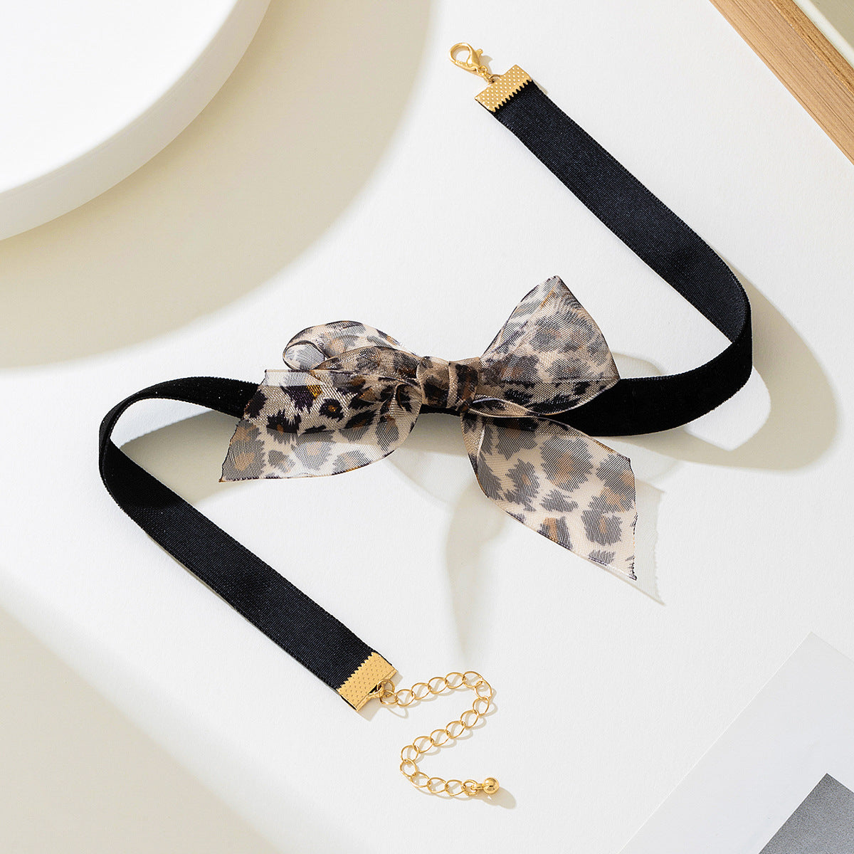 Planderful Vienna Verve Necklace – Trendy Leopard Print Bow Design