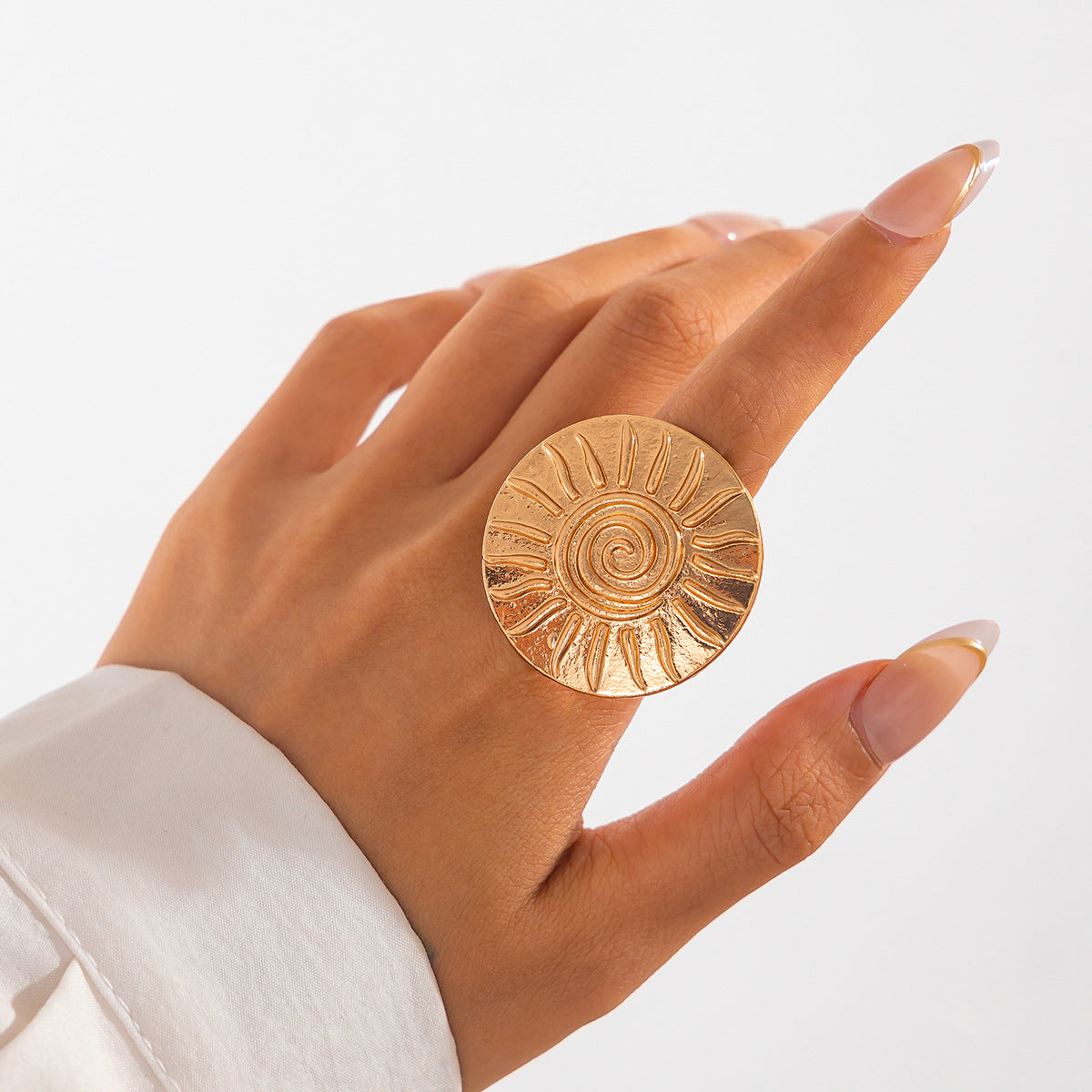 Planderful Vienna Verve Sunflower Ring – Adjustable Alloy Design with Imitation Pearl