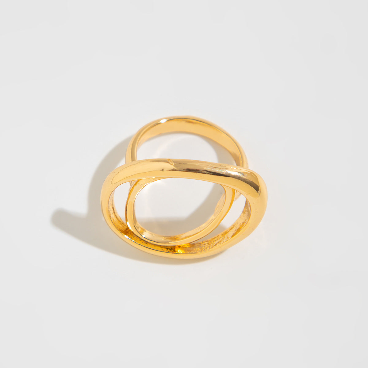 Planderful Vienna Verve Ring – Exaggerated Floral Design with Imitation Pearls