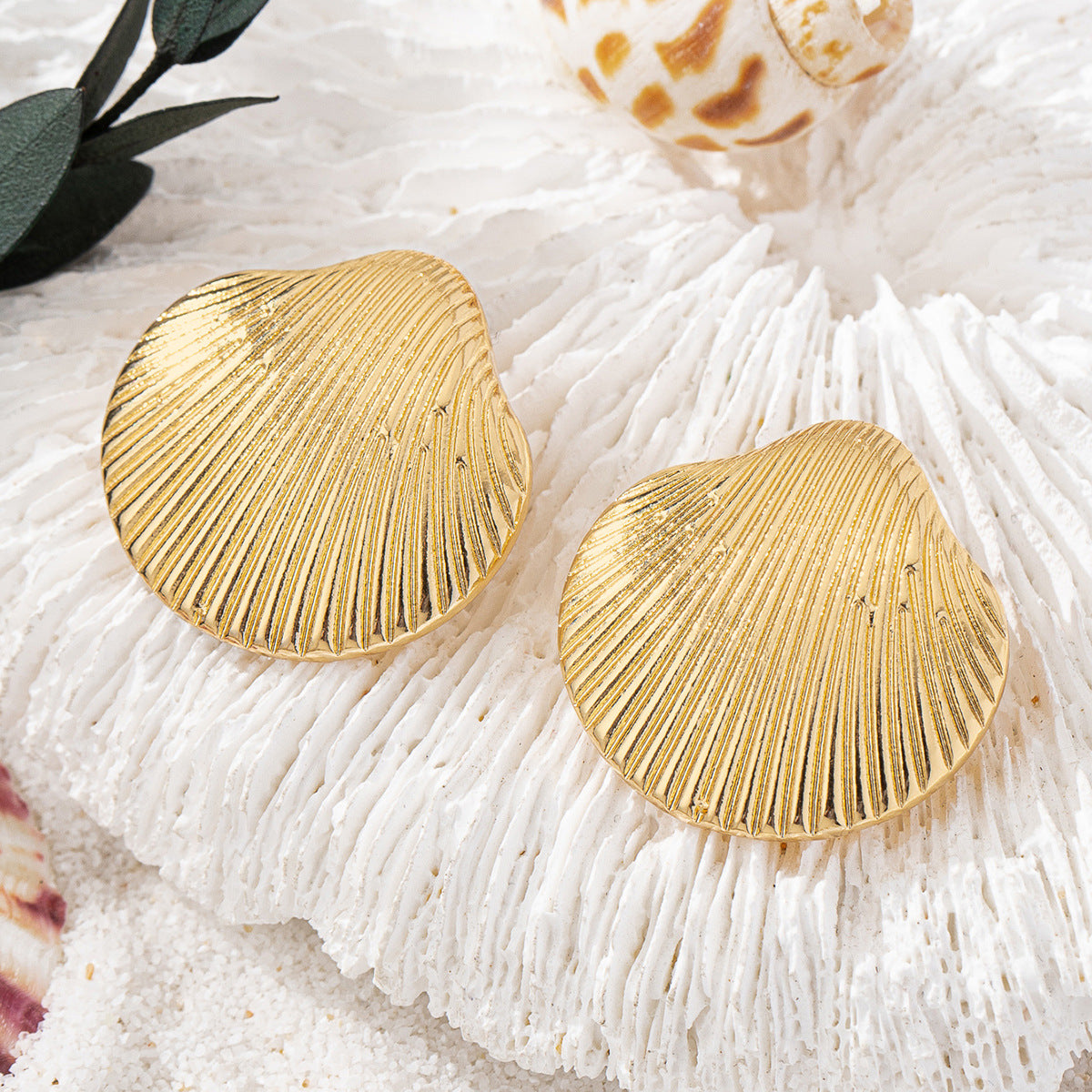 Planderful Vienna Verve Earrings – Retro Minimalist Textured Design