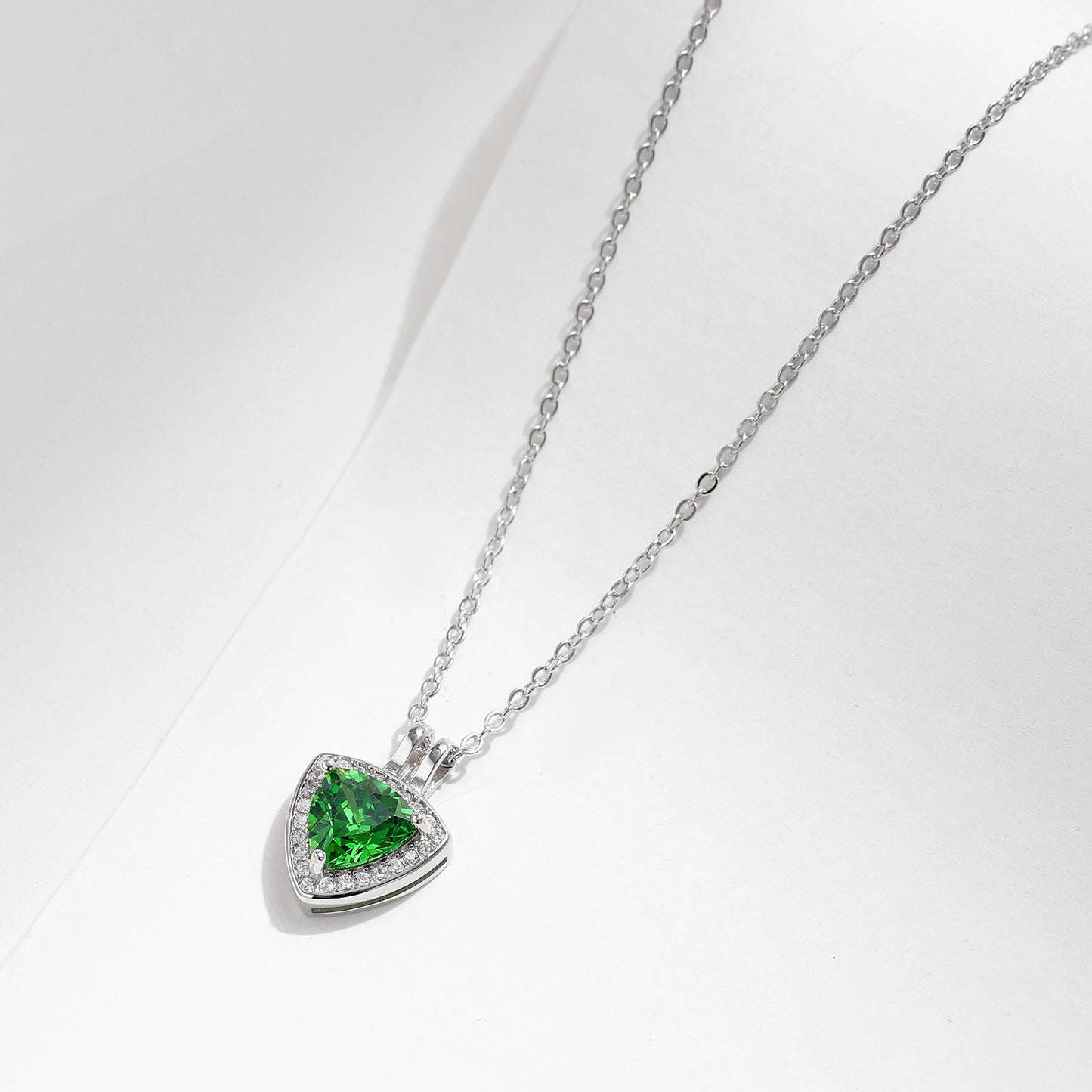 Planderful Collection S925 Sterling Silver French Vintage Delicate Emerald Color Zircon Geometric Pendant Necklace Female – Elegant and Timeless Design