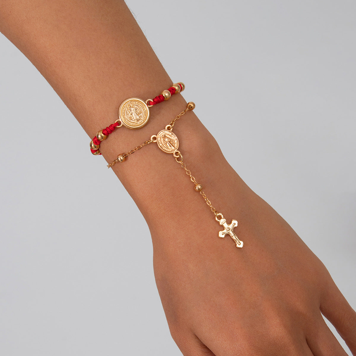 Planderful Vienna Verve Bracelet – Ethnic Style Retro Pendant Design