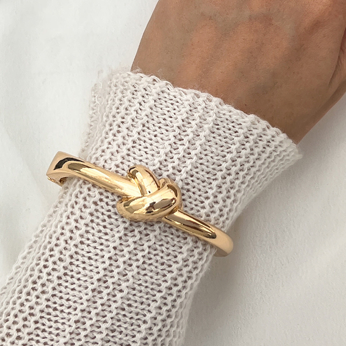 Planderful Vienna Verve Bracelet – Stylish Knotted Design