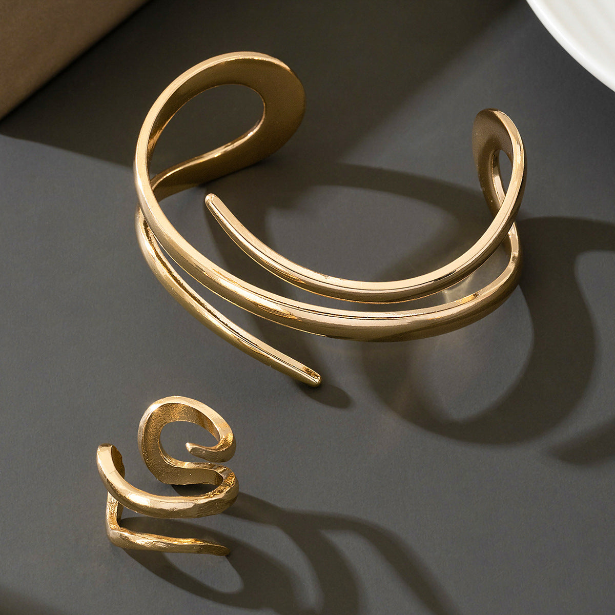 Planderful Vienna Verve Women's Heavy Metal Jewelry Set