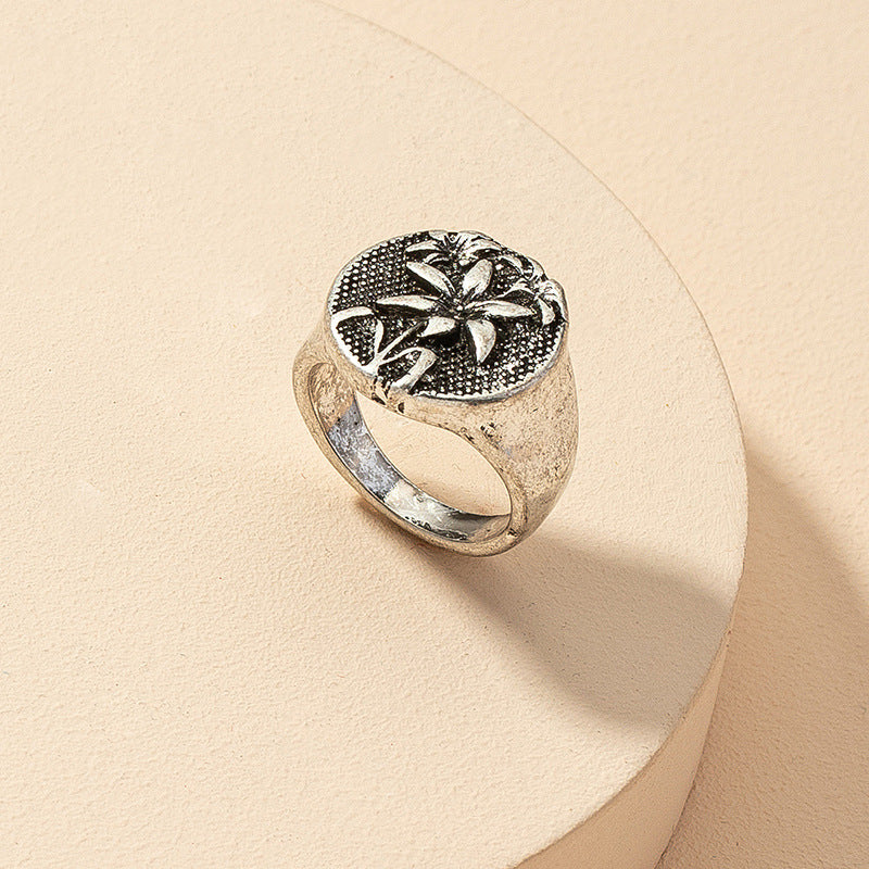 European & American Jewelry Handcrafted Ring with Floral Design