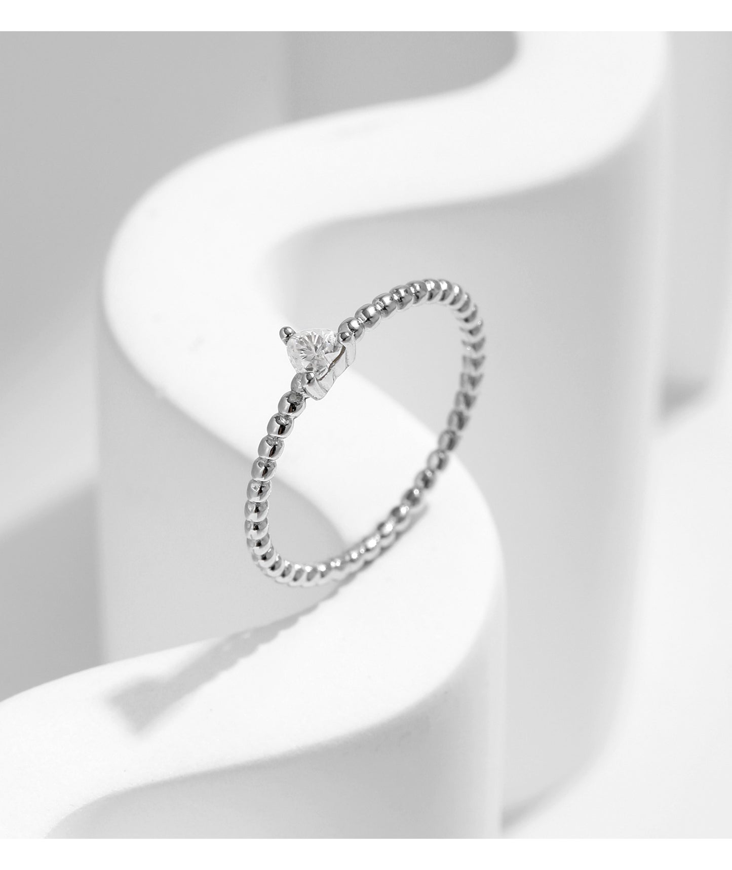 Planderful Moissanite Sparkling Ring – Elegant Geometric Design with Moissanite Beads