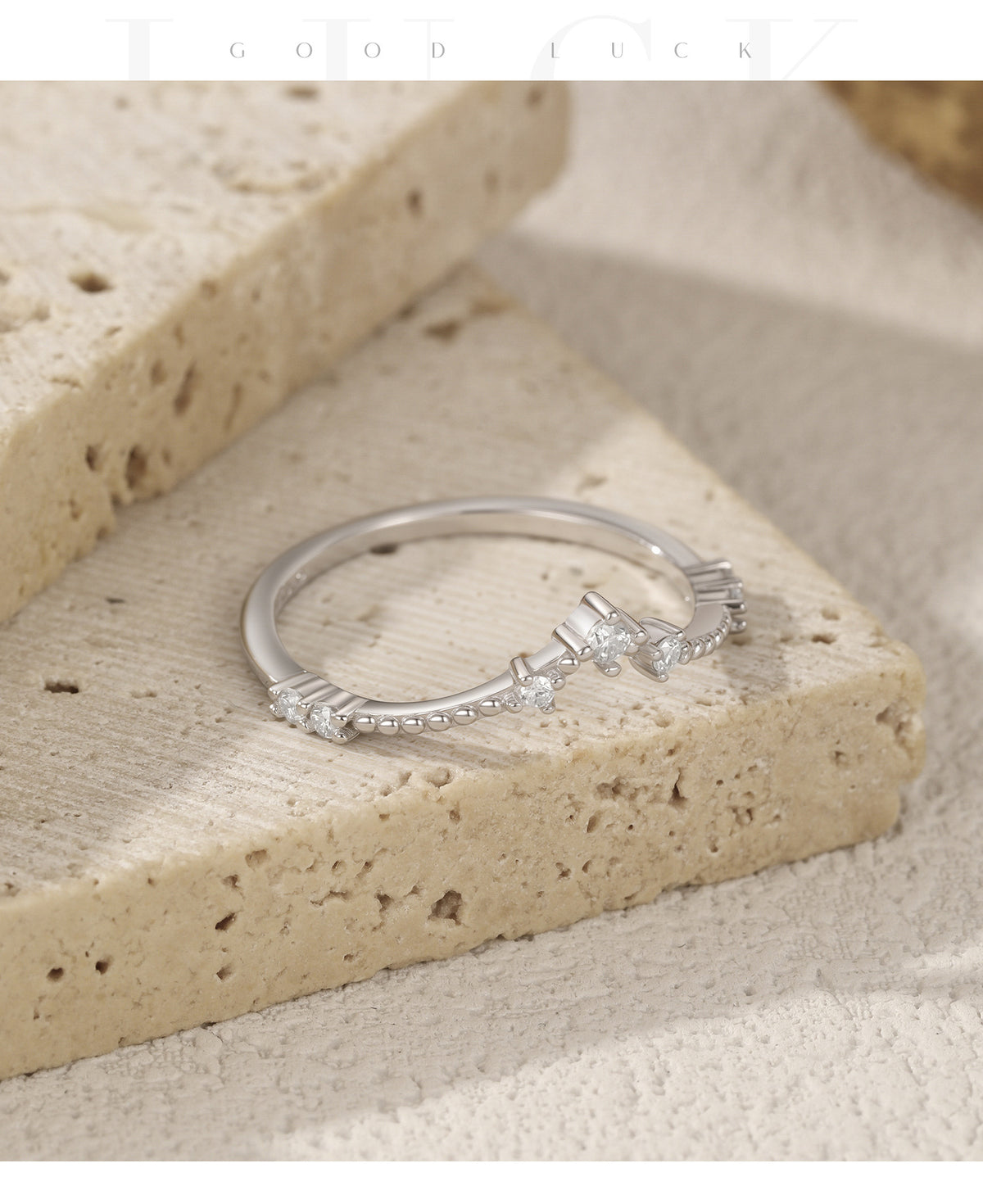 S925 Sterling Silver V-Shaped Moissanite Band