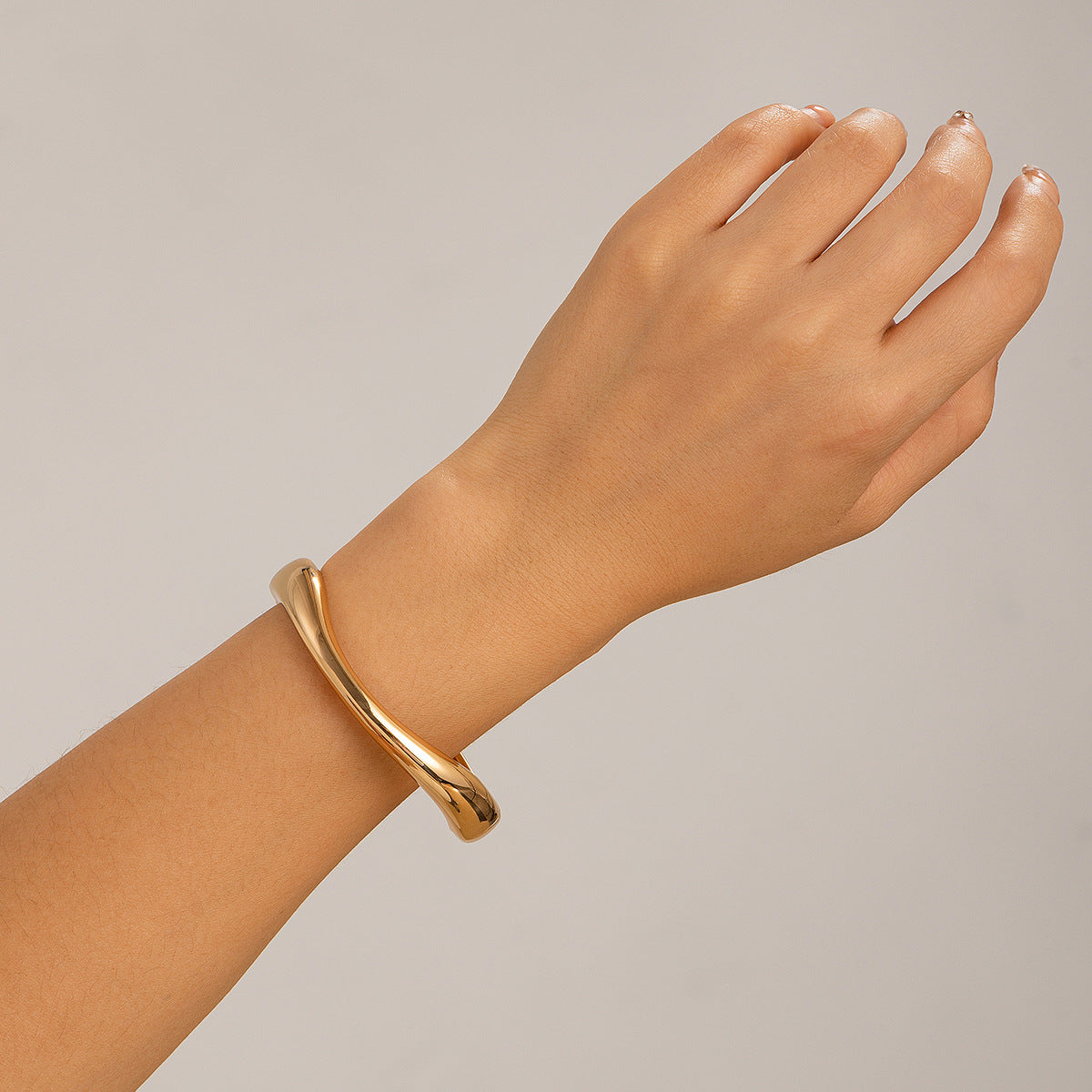 Planderful Vienna Verve African Wide Bracelet Statement Jewelry For Women Bold Fashion Accessory