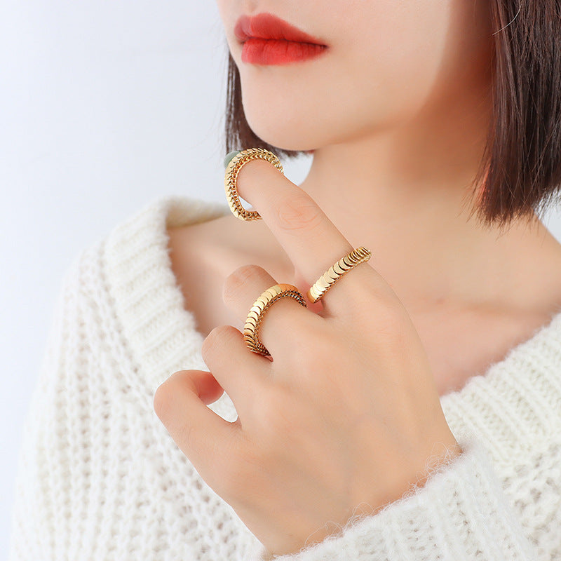 Luxurious Titanium Steel Gold Plated Blade Chain Ring Set