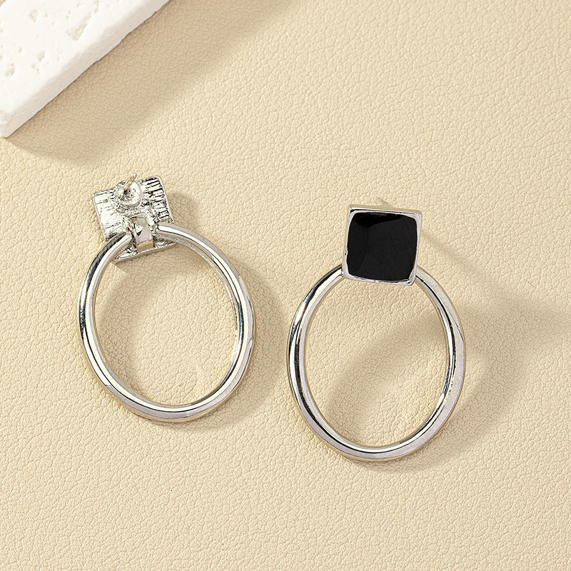 Planderful Vienna Verve Earrings – Simple Geometric Design for Daily Style