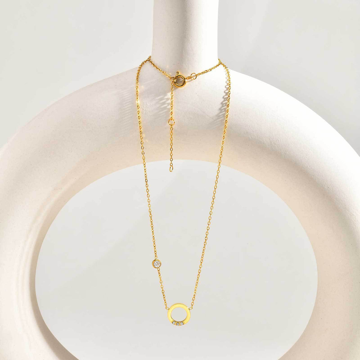 Stainless Steel Geometric Oval Ring Zircon Wind Interlocking Women's Necklace