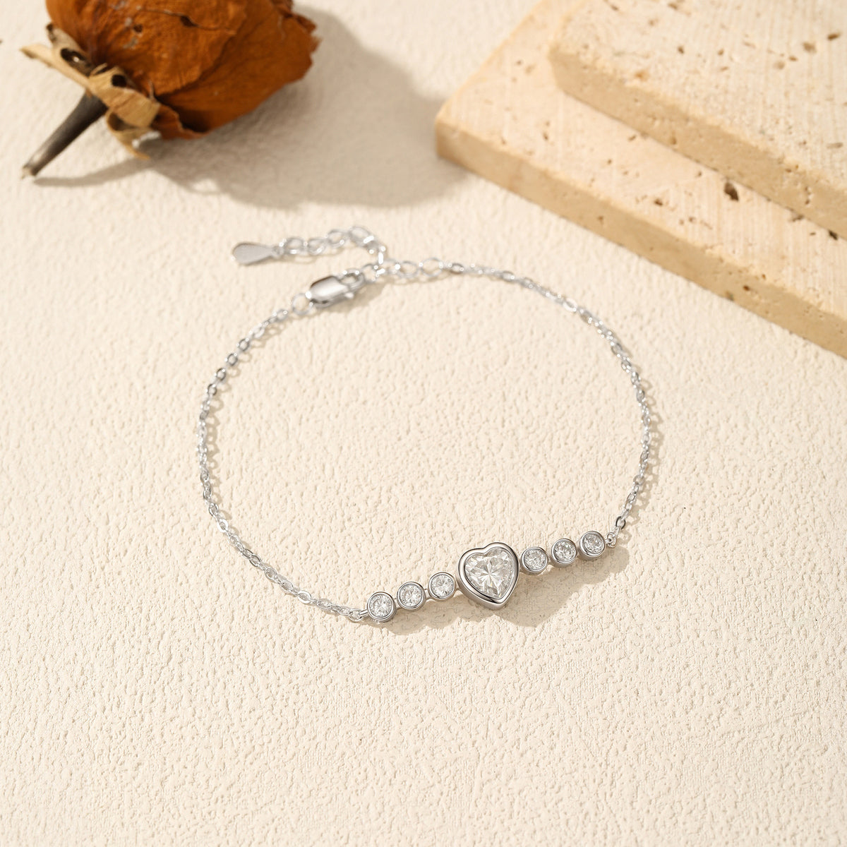 925 Sterling Silver 0.80 ct Heart Moissanite Bracelet