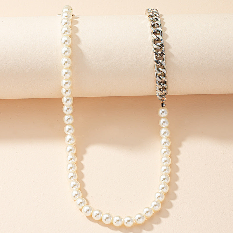 Luxurious French Summer Necklace with Pearl Detailing and Niche Design