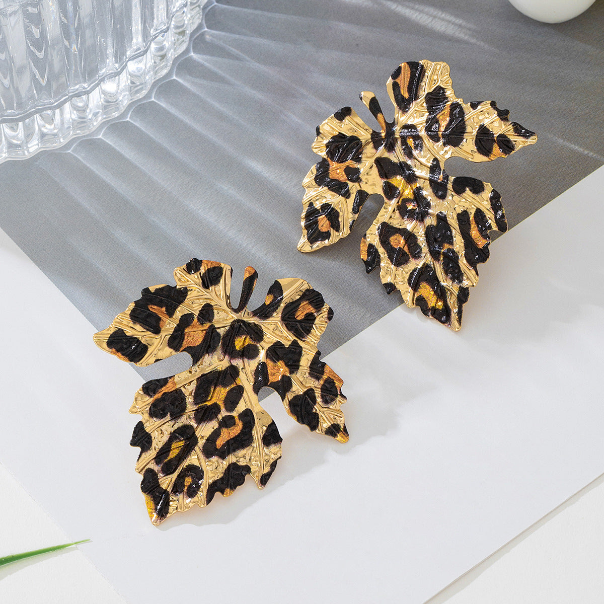 Planderful Vienna Verve Earrings – Stylish Metal Leopard Print Design