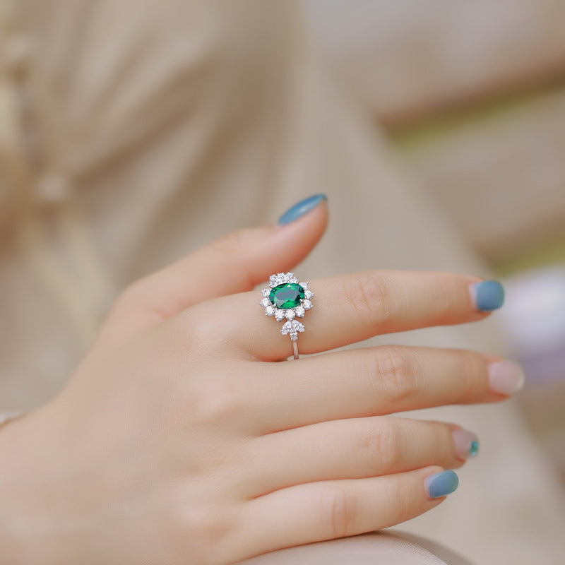 Planderful Classic Lab-Grown Emerald Sterling Silver Ring – Style 3