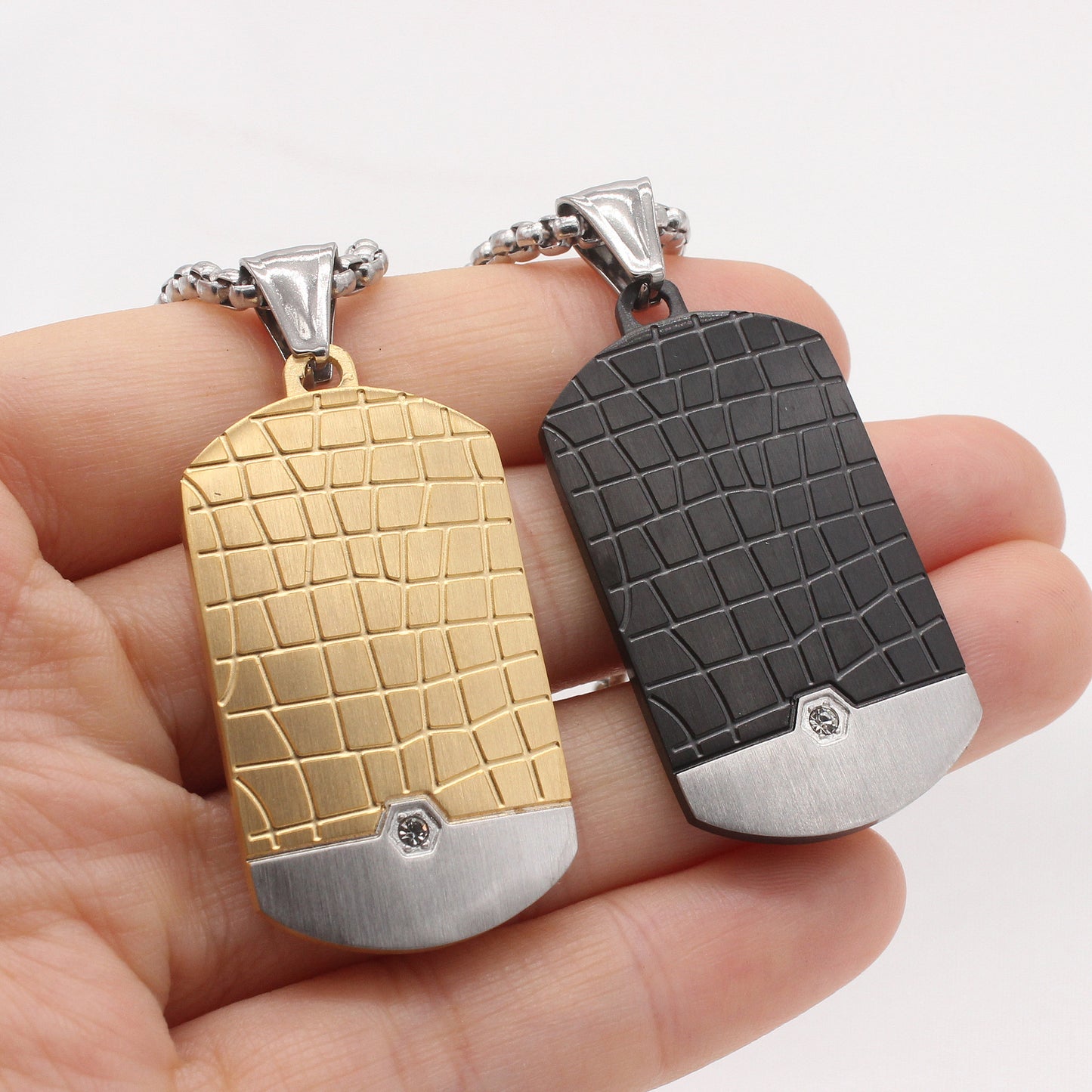 Planderful Jewelry Military Pendant for Men in Titanium Steel Everyday Genie Collection