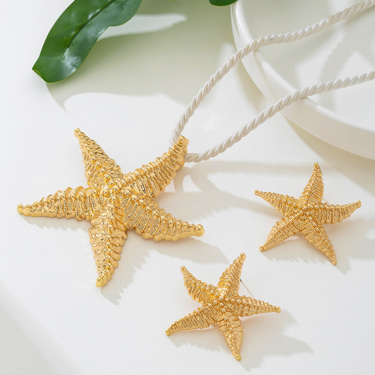 Starfish Women's Jewelry Set Stylish Beach Fashion by Planderful
