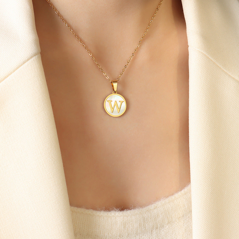 Stylish White Sea Shell Round Necklace with Metal Chain