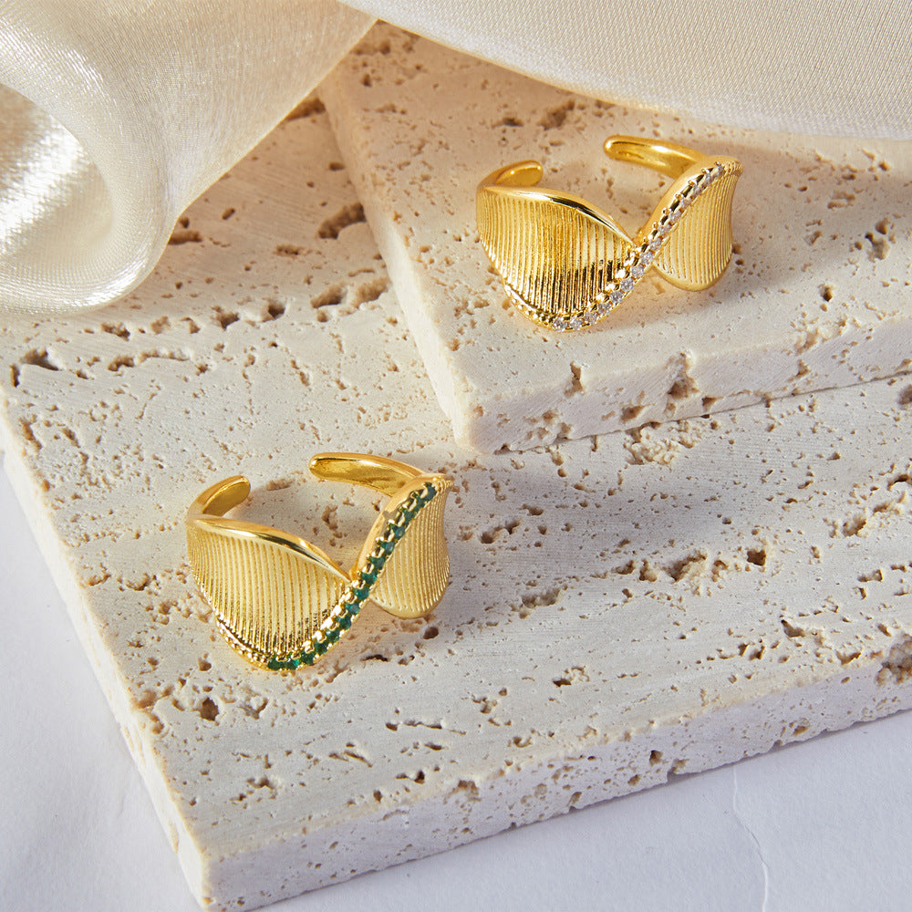 Chic Striped Zircon Copper Ring with Twisted Design