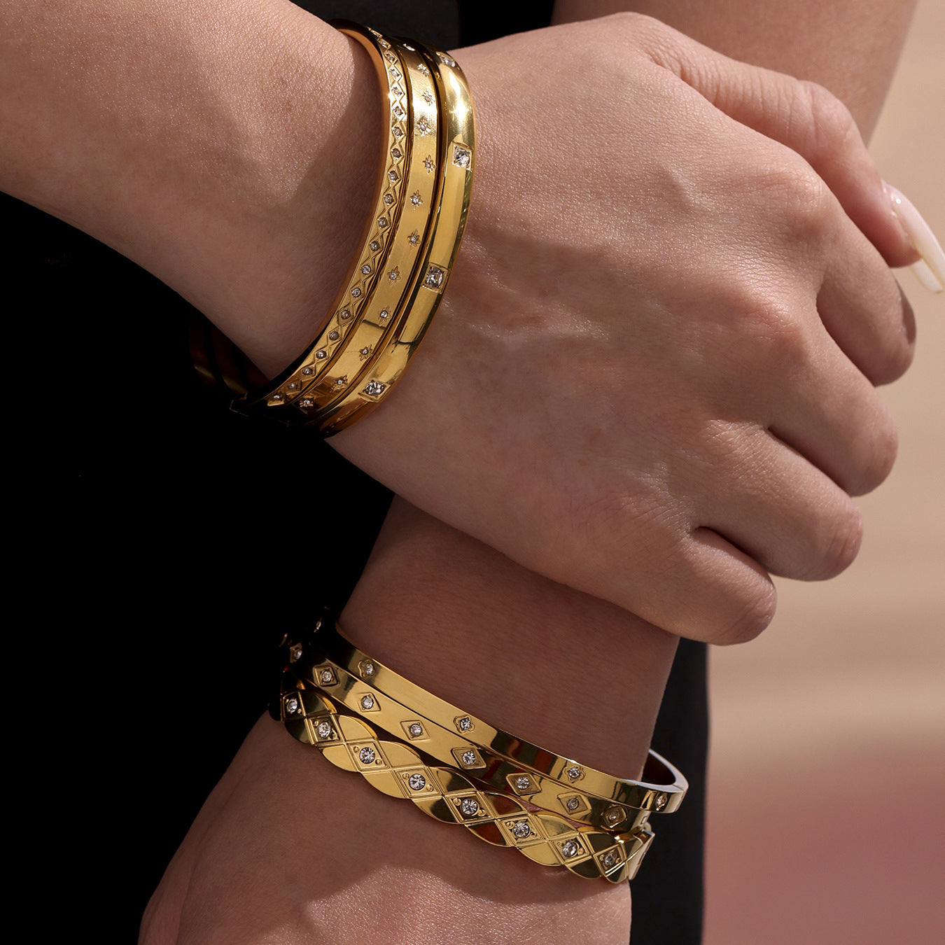 Planderful Zircon Encrusted Titanium Bracelet For Women