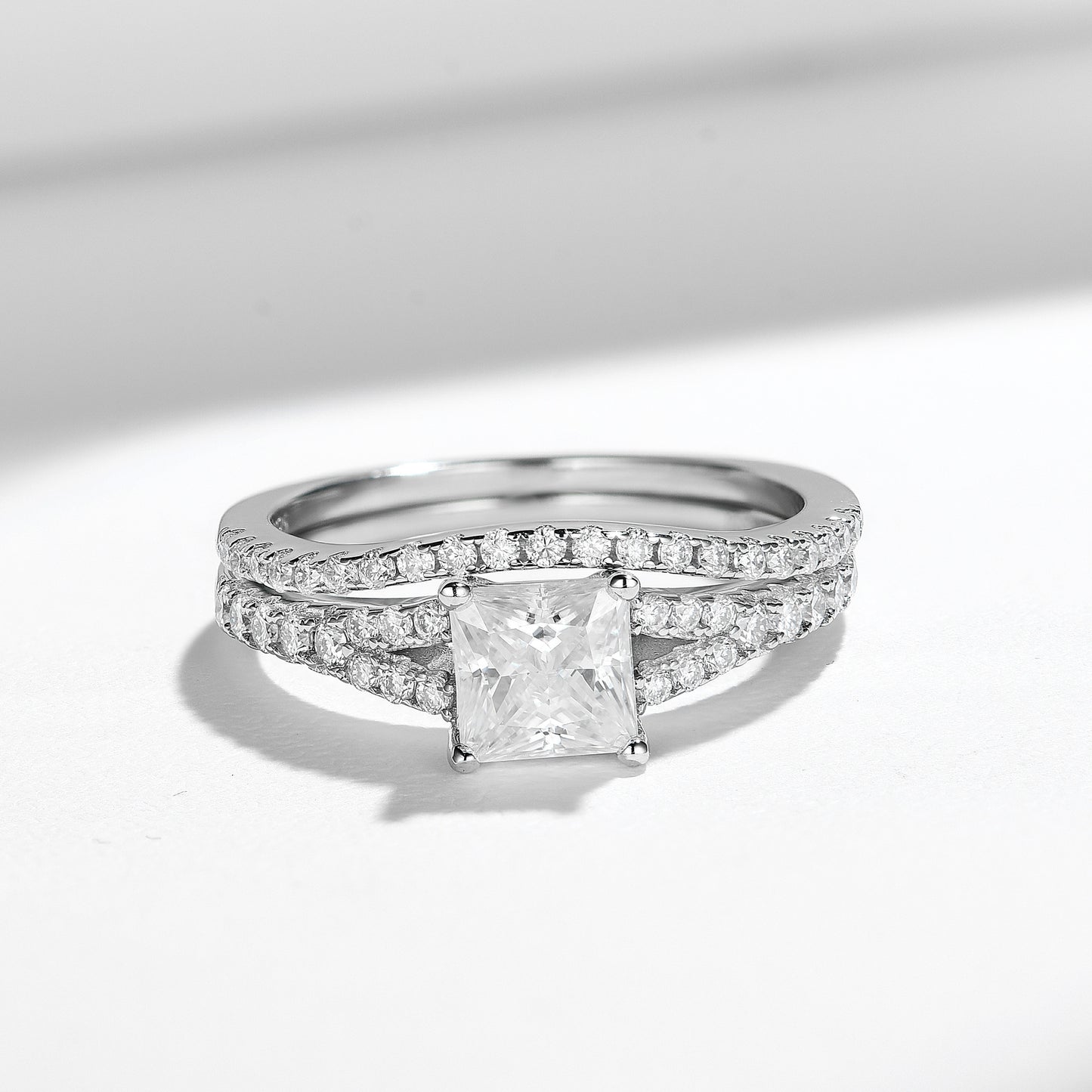 AliExpress Hot Sale 5.5mm Princess Square Moissanite Ring