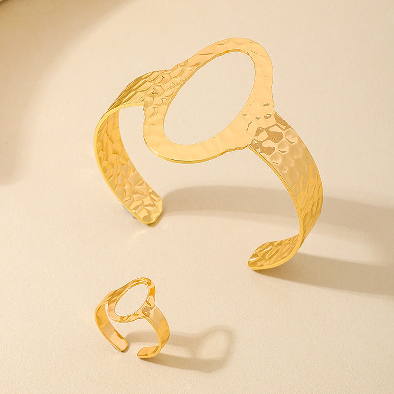 Stylish Leopard Print Metal Bracelet and Ring Set for Women