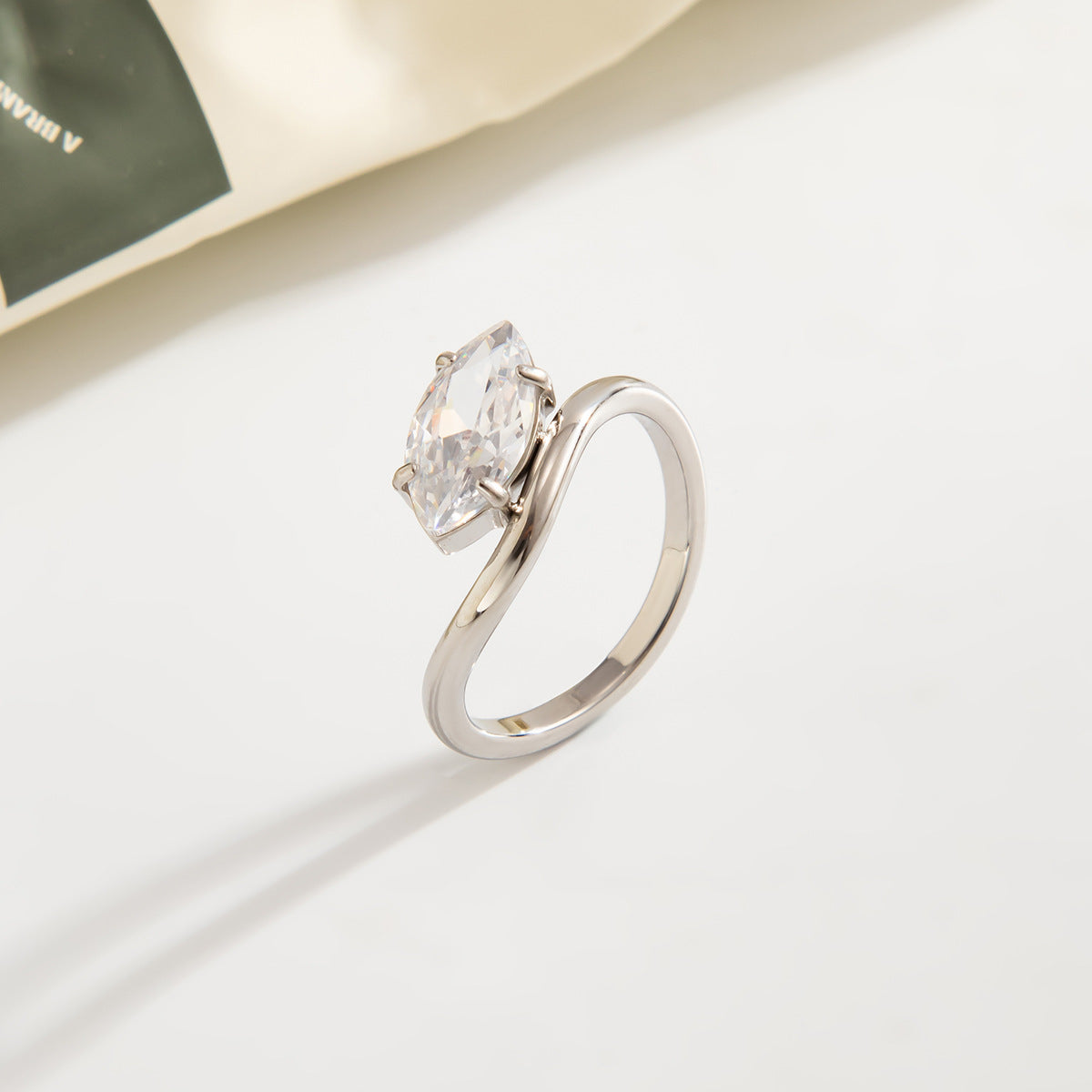 Planderful Vienna Verve Stainless Steel Zircon Horse Eye Ring For Modern Commuters