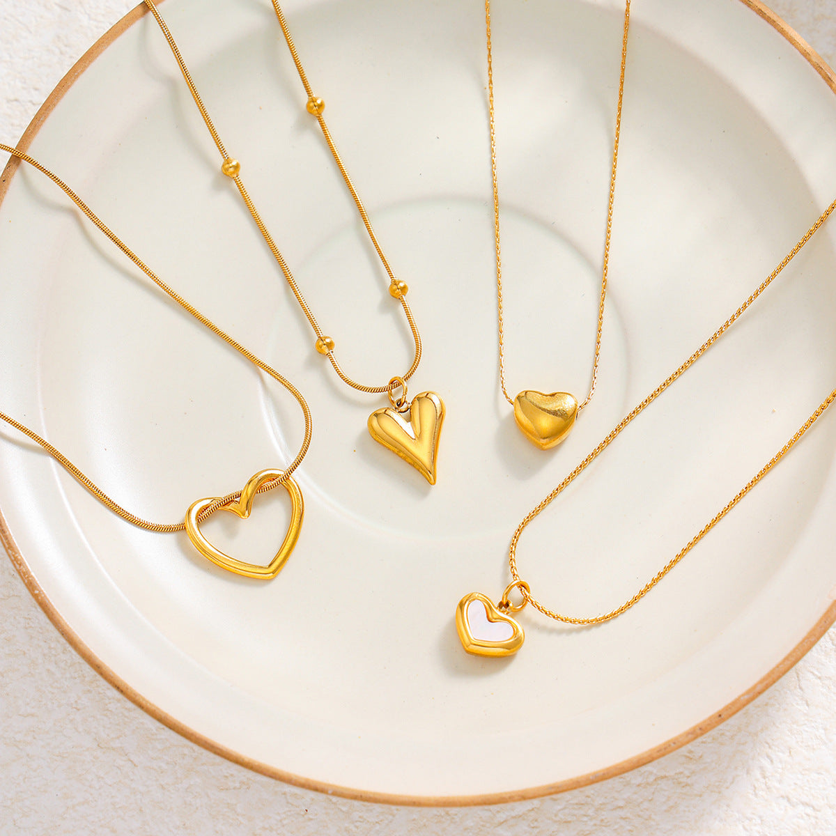 Stainless Steel Love Heart Pendant Collarbone Necklace Pvd Gold-Plated