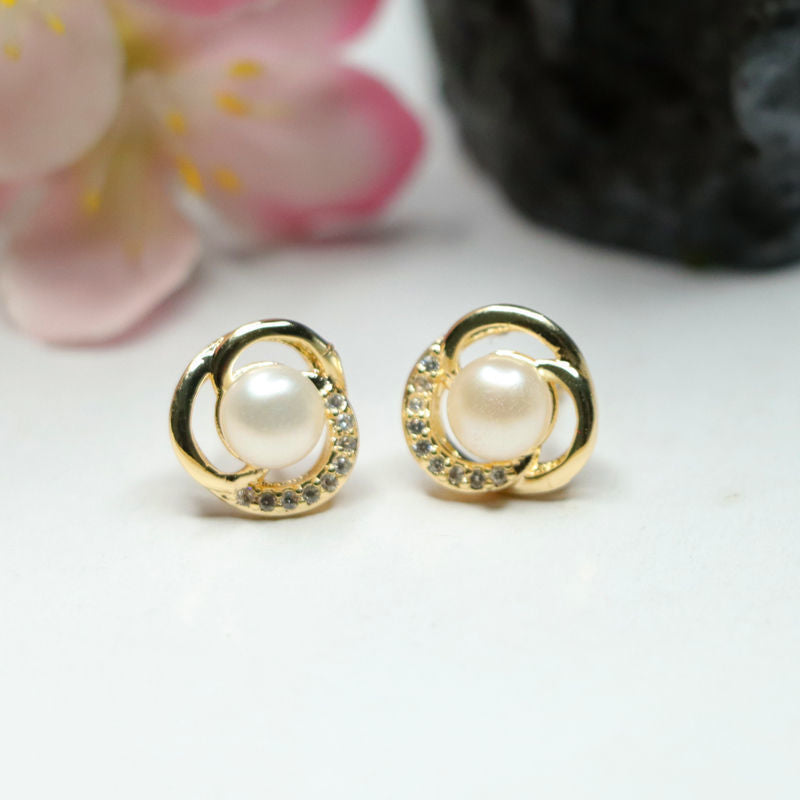 Pearl Swirl 925 Silver Stud Earrings