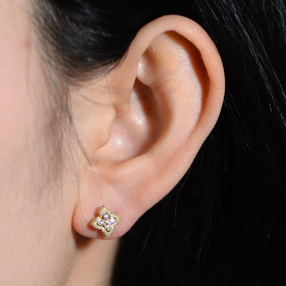 Hot Sale In Europe And America S925 Sterling Silver Zircon Clover Earrings