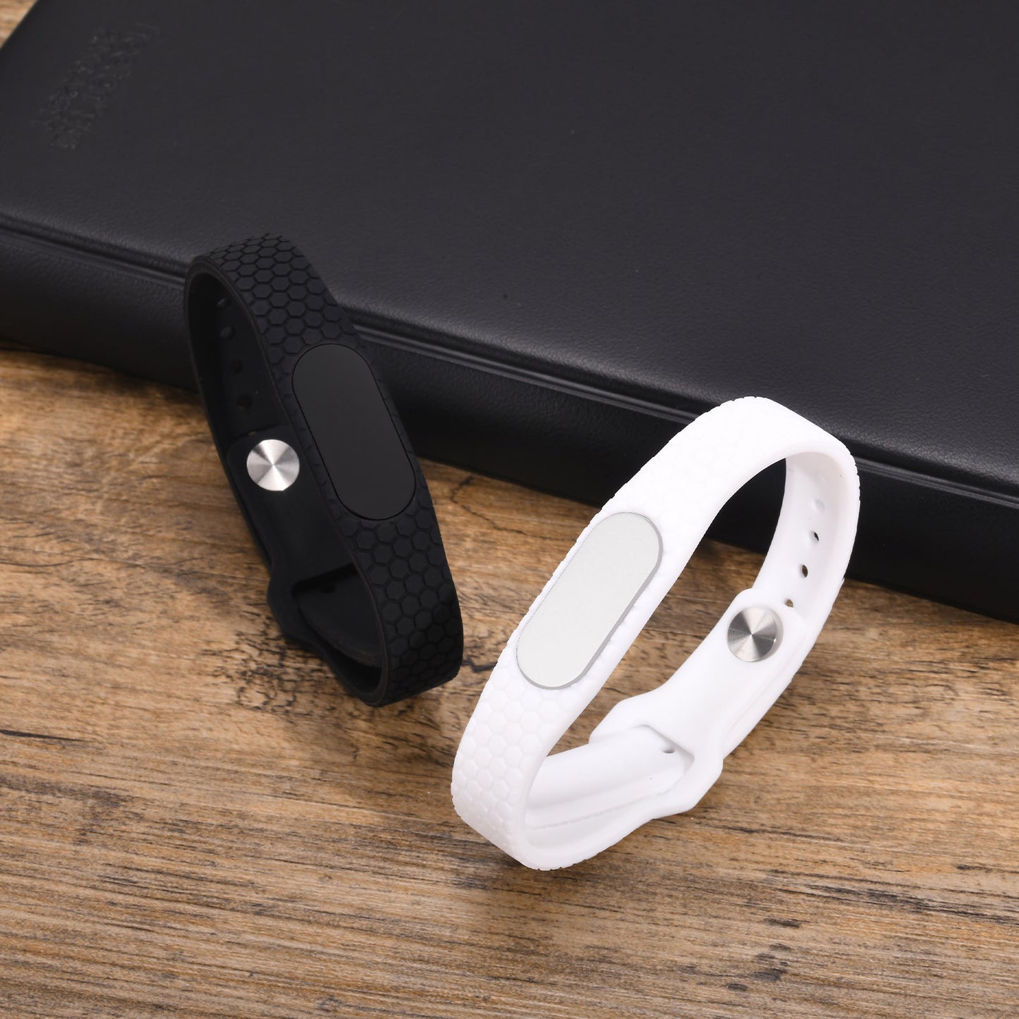 Europe America Silicone Strap Bracelet Black White Men's Accessories