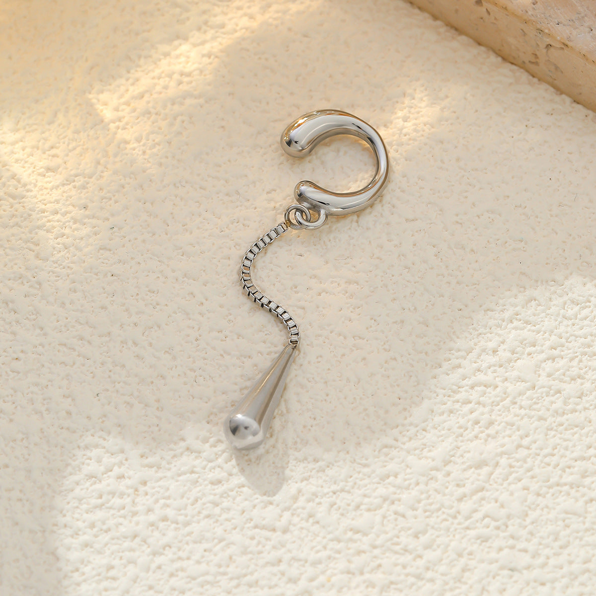 Planderful Vienna Verve Stainless Steel Water Drop Ear Clips No Piercing Tassel Chain for Modern Women