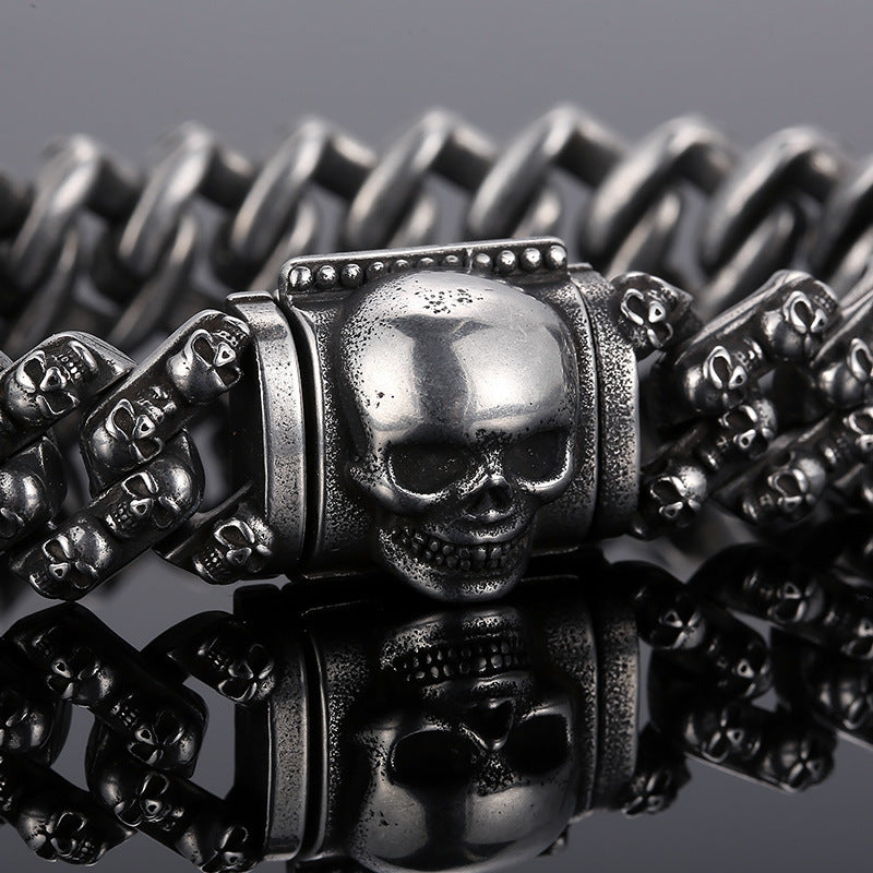 Vibrant Retro Skull Titanium Steel Men's Bracelet for Bold Style