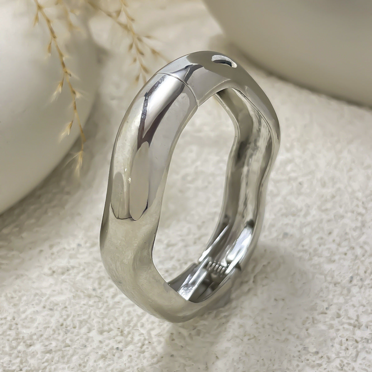 Planderful Water Drop Bracelet With Hug Opening Design And Personalized Double Ring Spring Buckle For Women