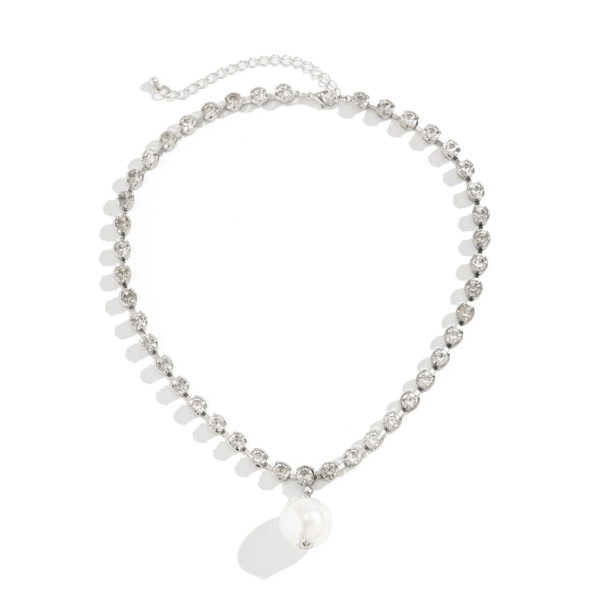 Chic Metal Chain Necklace with Imitation Pearl Pendant and Diamonds