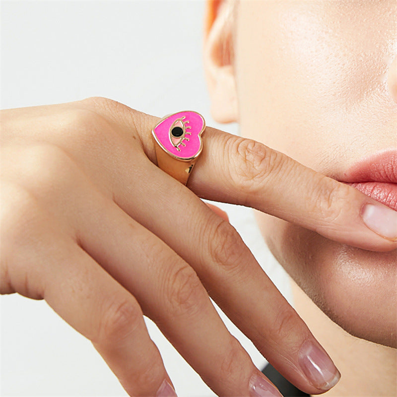 Pink Love Rings: Retro High-End Feel Vienna Verve Ring
