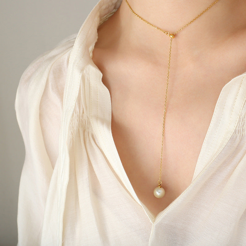 Pearlescent Zipper Necklace with Adjustable Tassels and Gentle Design