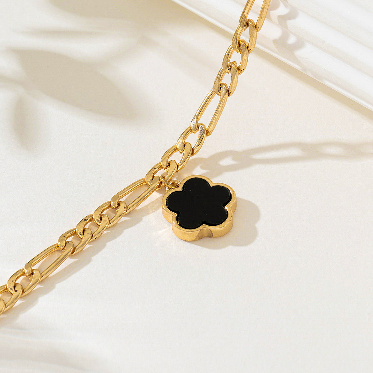 Planderful Vienna Verve Bracelet – Elegant OT Buckle Chain with Lucky Flower Pendant