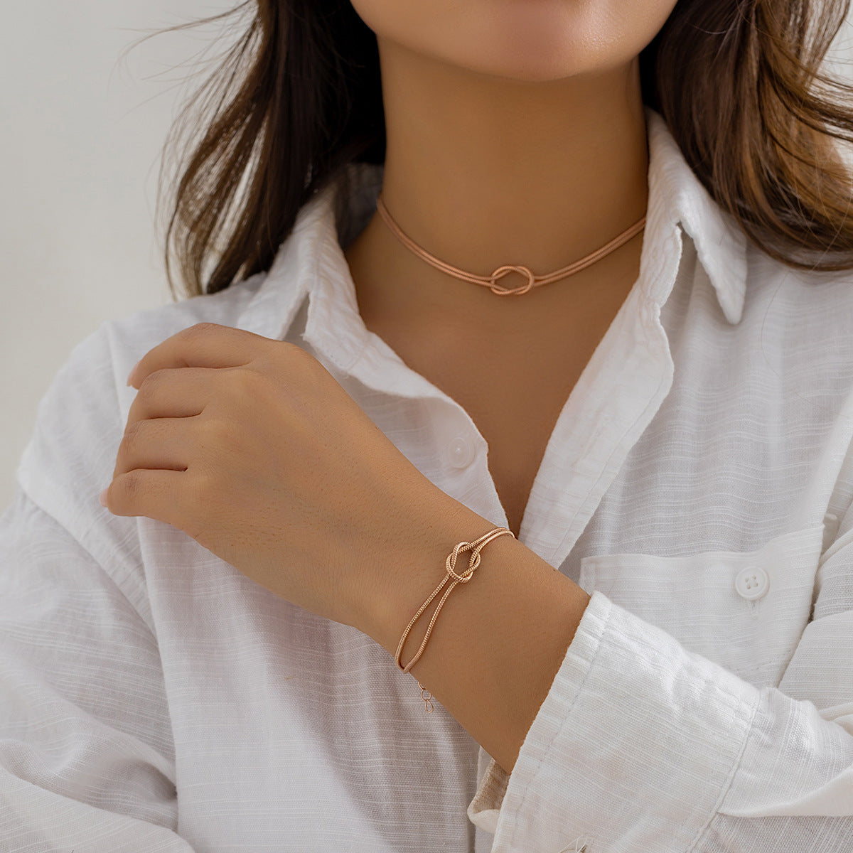 European and American Cross-border Jewelry Modern Twist Snake Chain Necklace with Tassel Pendant