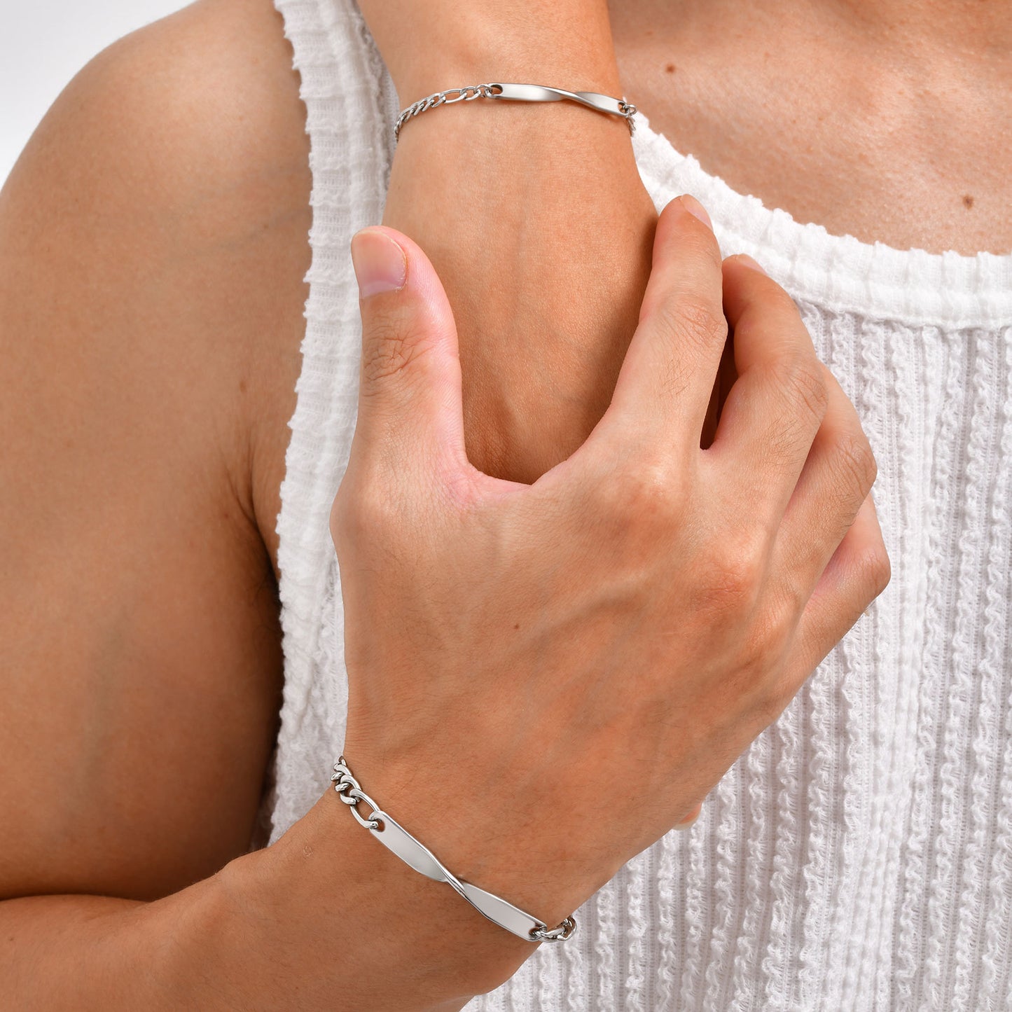 Planderful Gold Steel Mobius Bracelet For Couples Wear