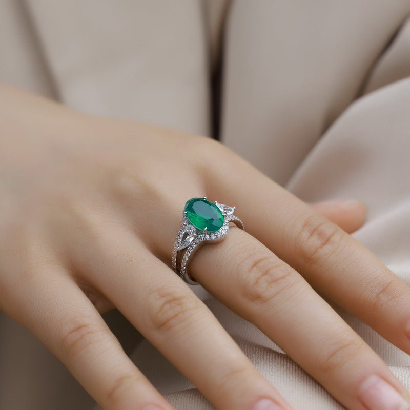 Planderful Vintage Lab-Grown Emerald Sterling Silver Ring – Style 1