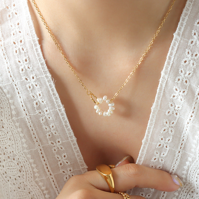 Elegant Circular Freshwater Pearl Necklace with Gold Plated Collarbone Chain