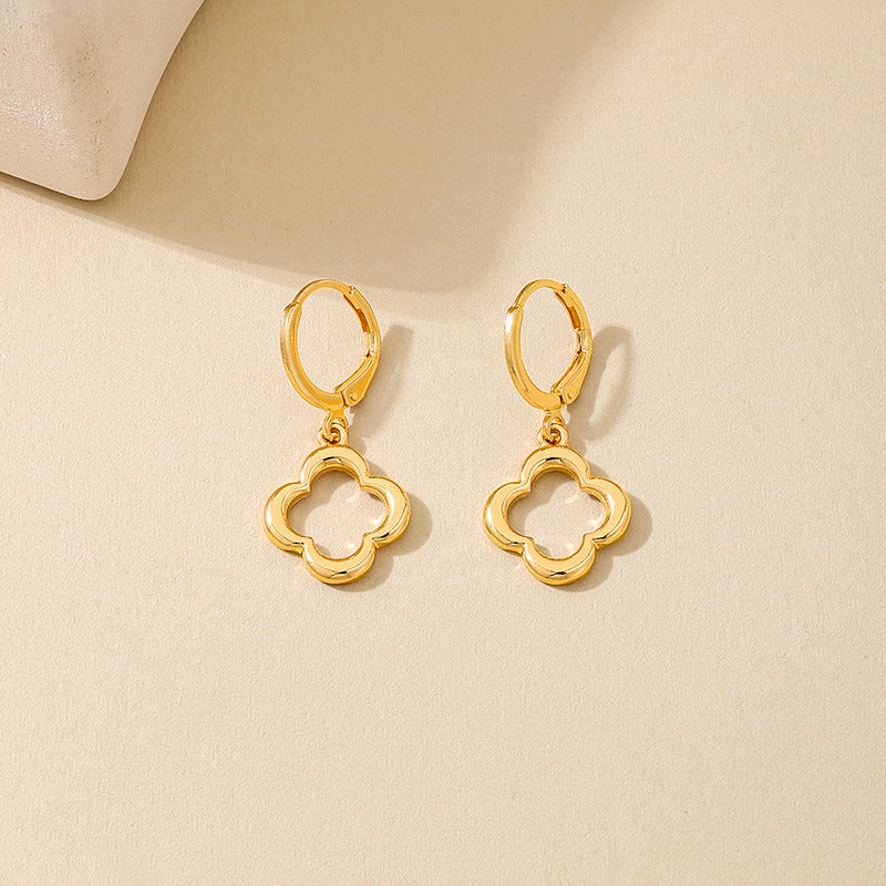 Planderful Vienna Verve Earrings Set – Exquisite Four-Leaf Clover Design
