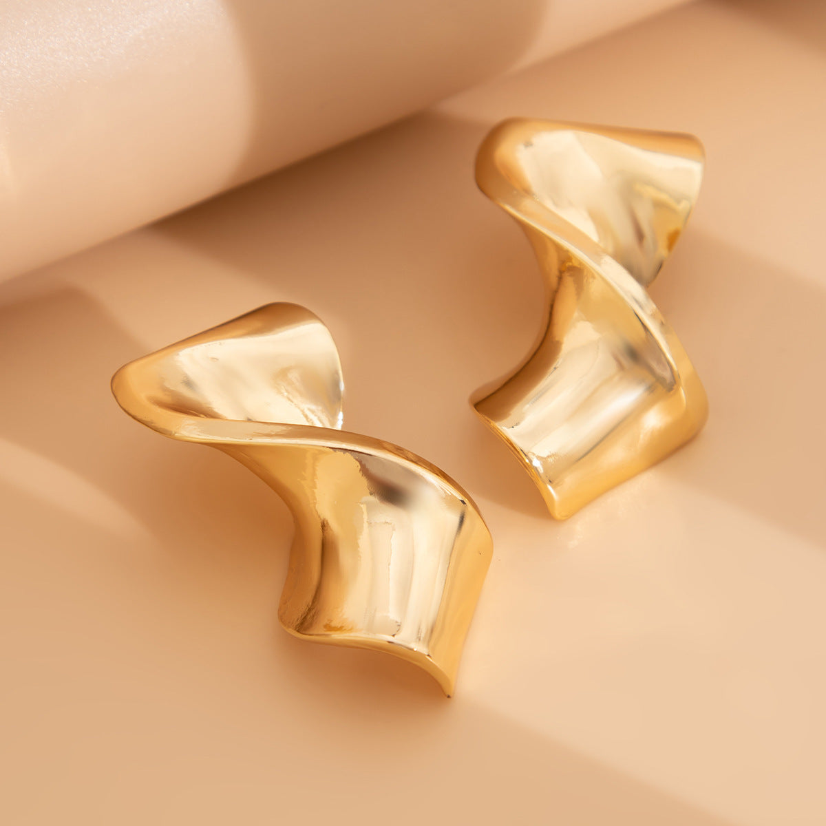 Planderful Vienna Verve Earrings – Creative Irregular Geometric Design