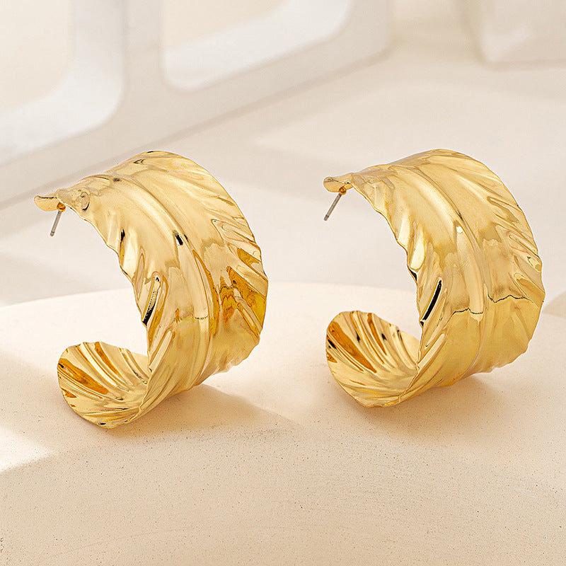 Planderful Vienna Verve Earrings – Exaggerated Metal C-Shaped Leaf Design