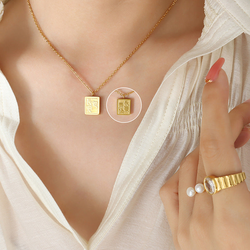Elegant 18K Gold Plated Square Pendant Necklace - Stylish Women's Jewelry Piece with Clavicle Chain