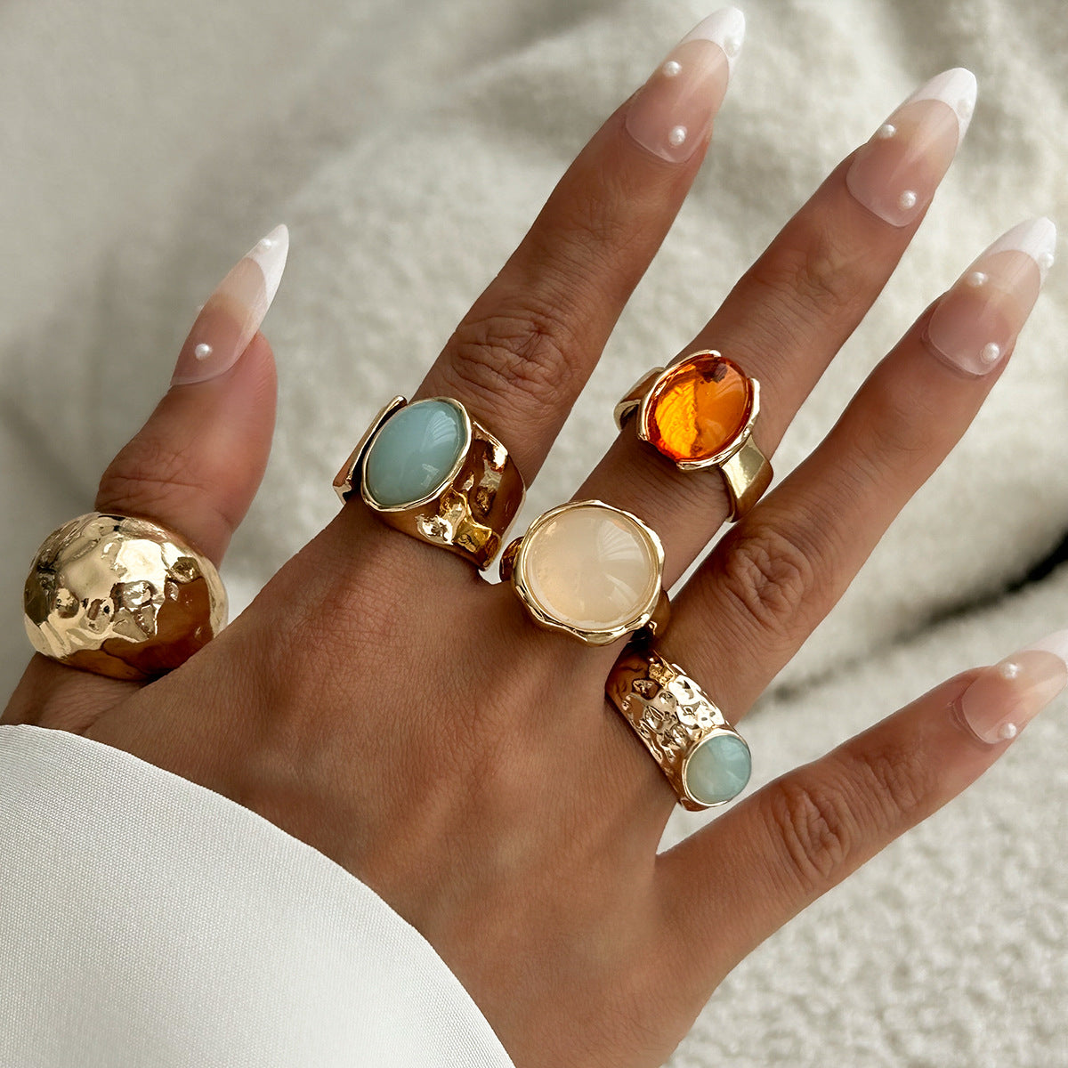 Planderful Vienna Verve Ring Set – Retro Niche Stackable Gemstone Design