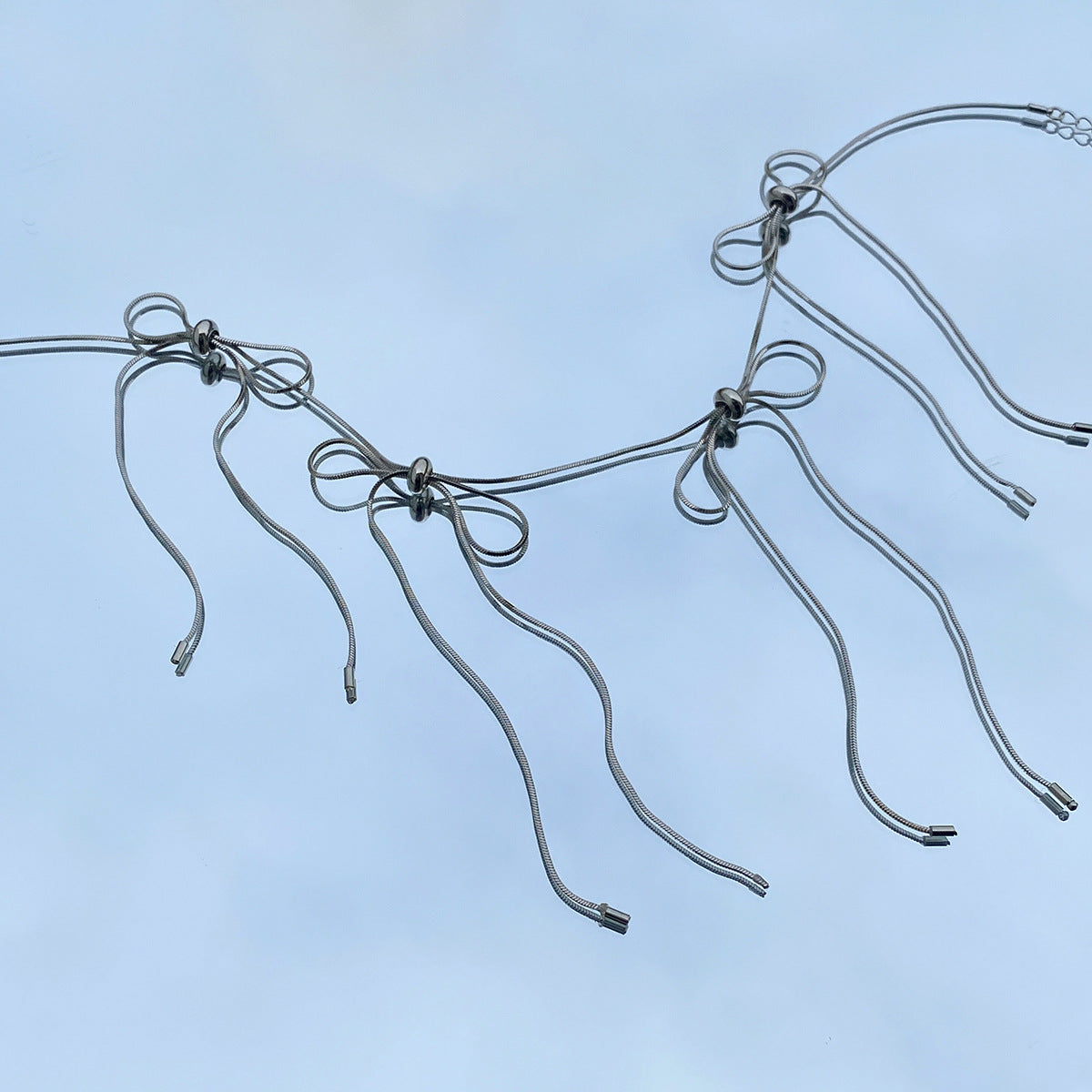 European and American Style Bow Choker Necklace with Metal Chain Knot Decoration