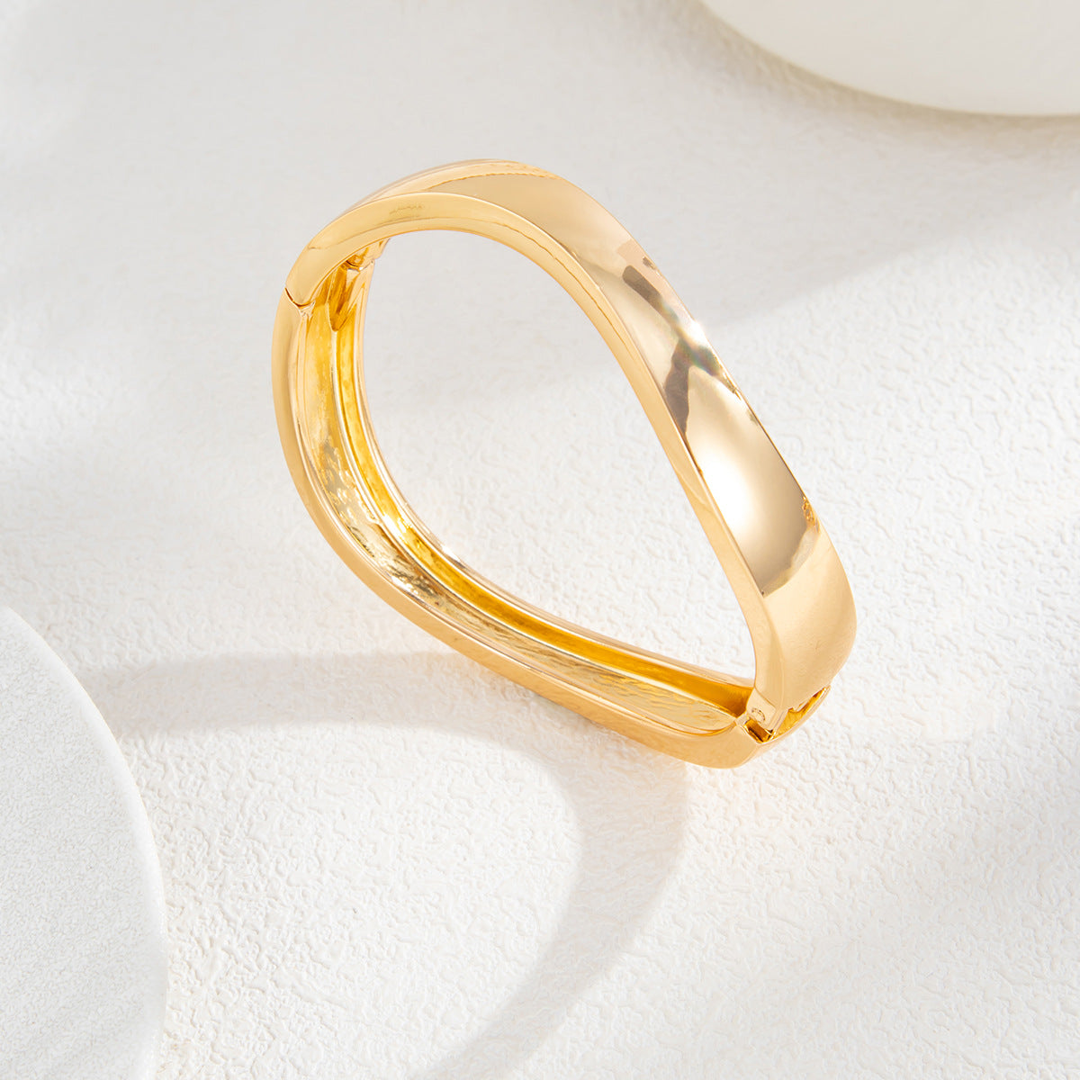 Planderful Vienna Verve Opening Statement Bracelet For Women Geometric Heavy Industry Jewelry